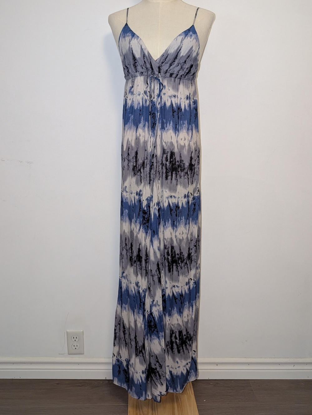 Blue Tie-Dye Maxi Dress with Spaghetti Straps And Adjustable Waist Tie